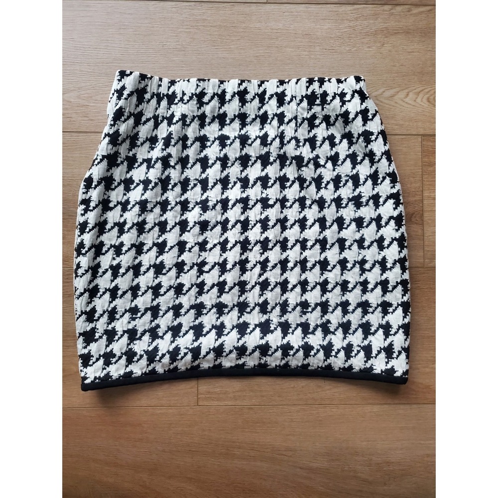 Sara Campbell Houndstooth Textured Skirt XL Black and White